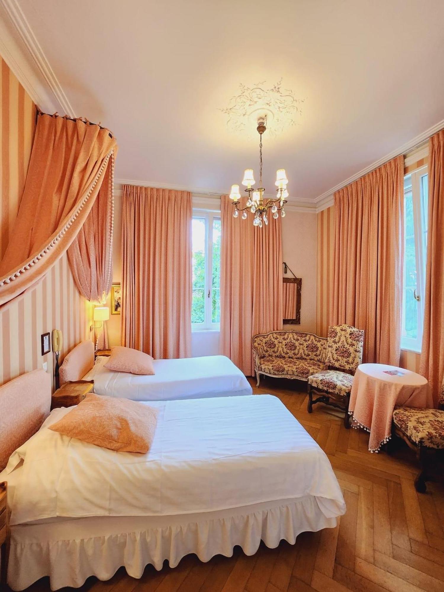 Le Manoir 2*