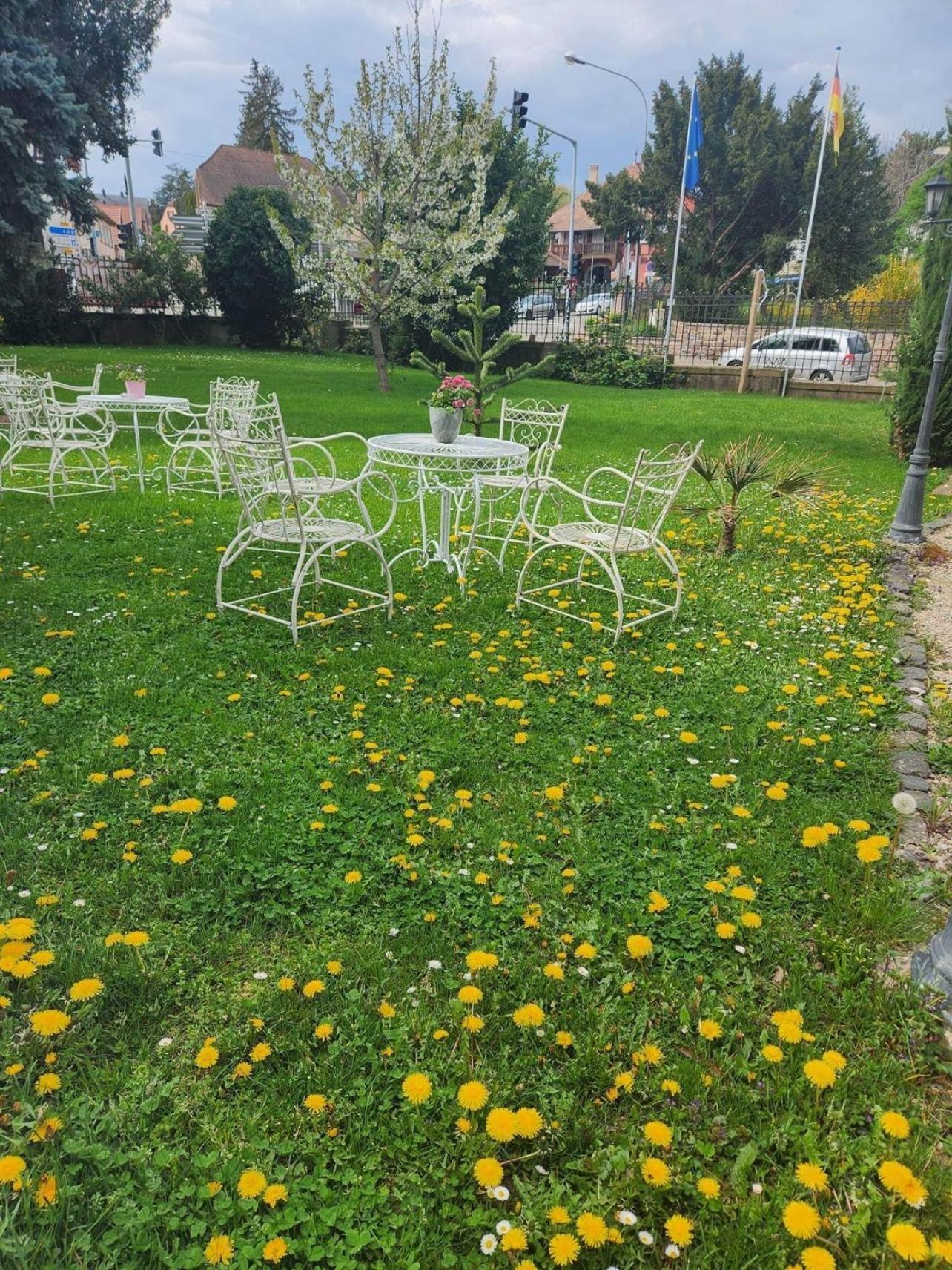Le Manoir Hotel 2*