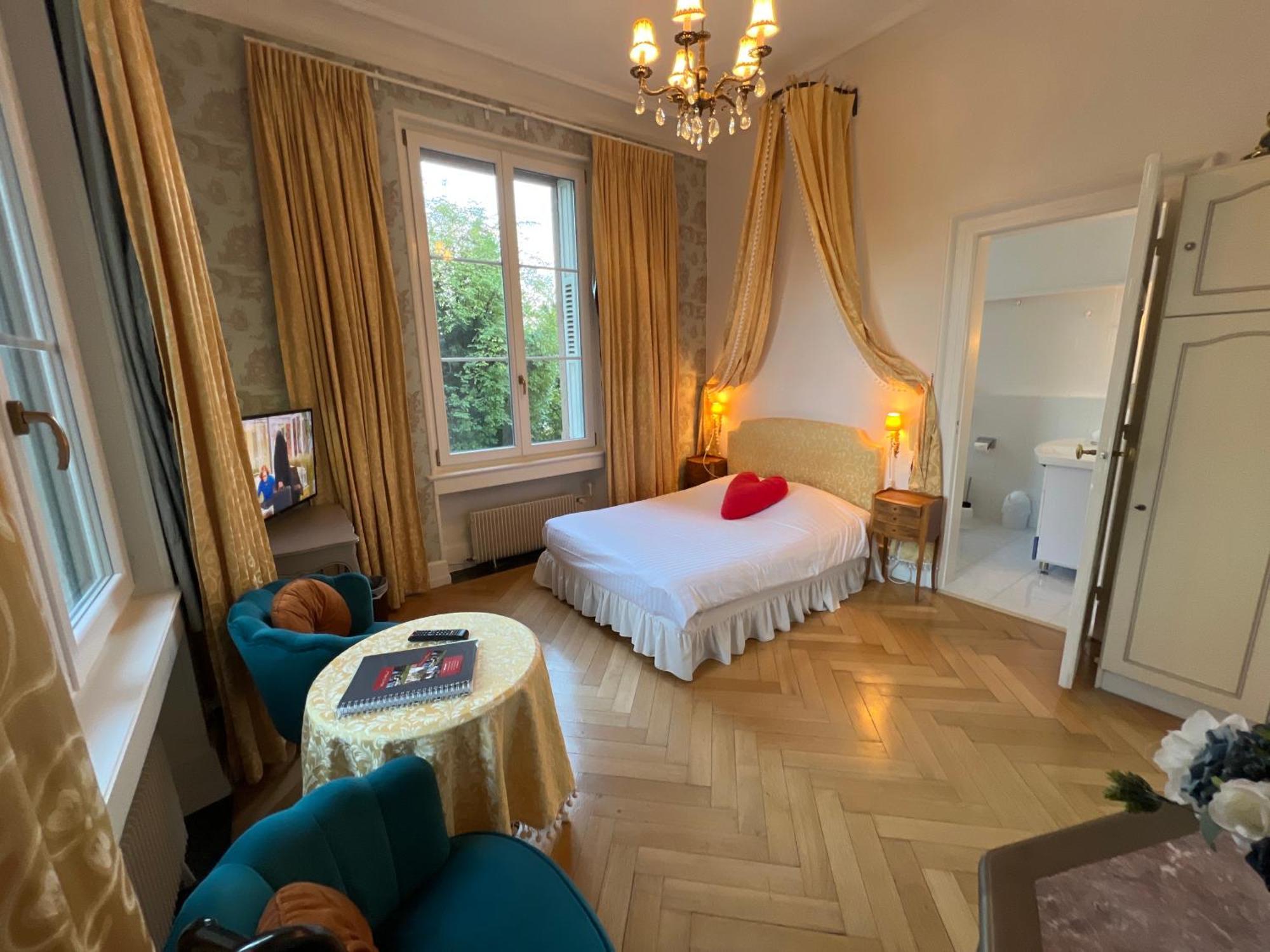 Le Manoir 2*