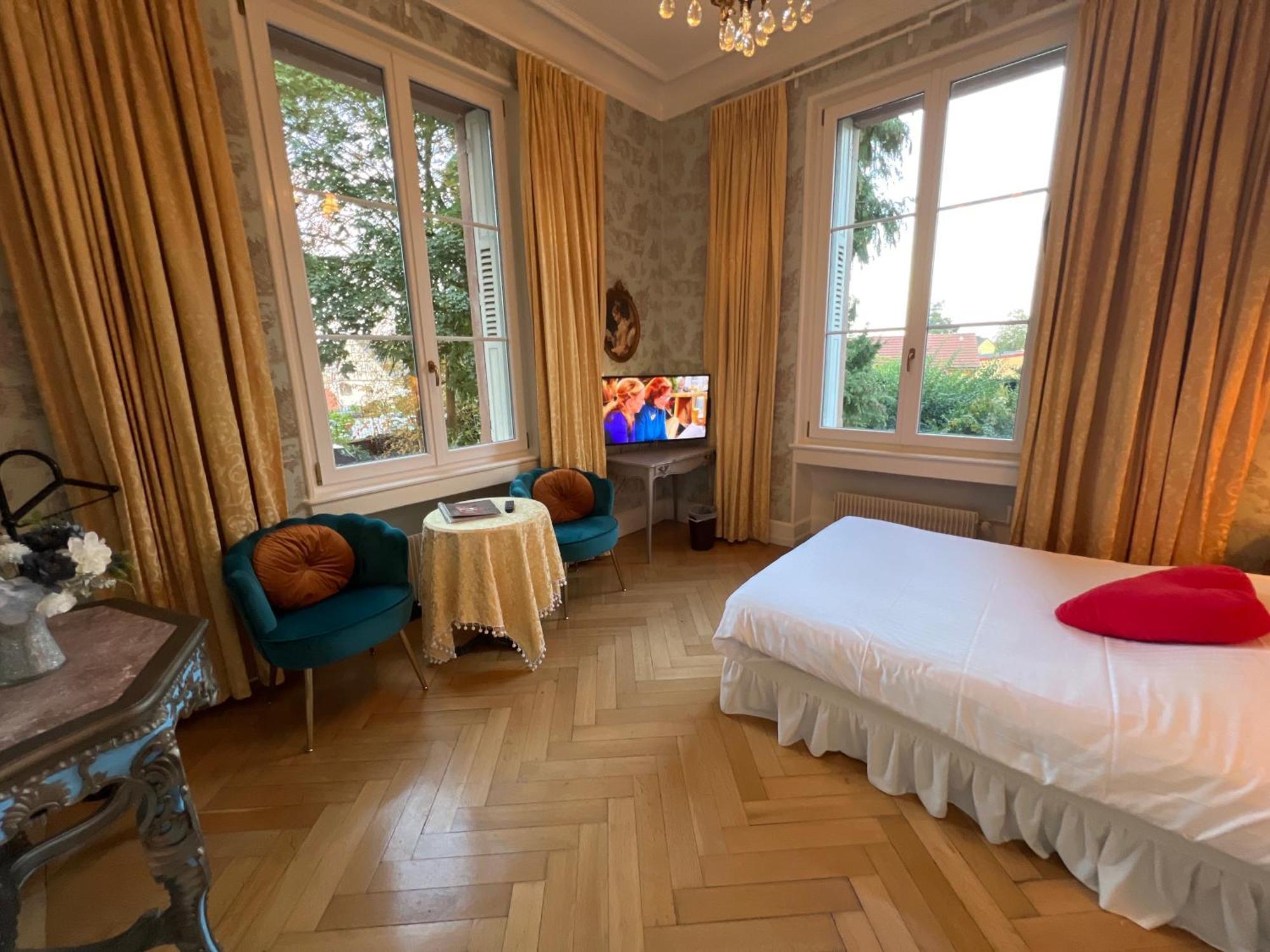 Le Manoir Barr